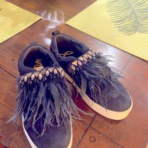 SAM EDELMAN SNEAKERS WITH STONES AND FEATHERS UNIQUE 7 1/2 SLIP ON